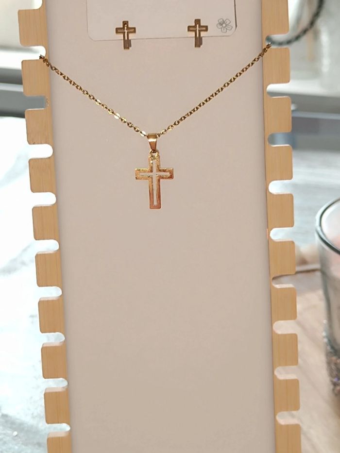 Parure Collier-boucle D'oreille dorée ⭐Croix - photo numéro 2
