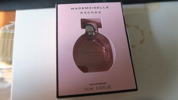 Miniature de parfum Mademoiselle Rochas