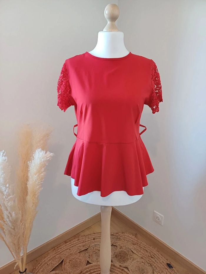 Blouse rouge péplum avec dentelle Viola Moda taille L 40 - photo numéro 2