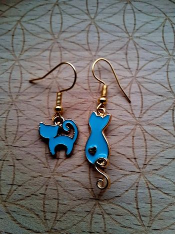 Boucles d'oreilles chats en bleu