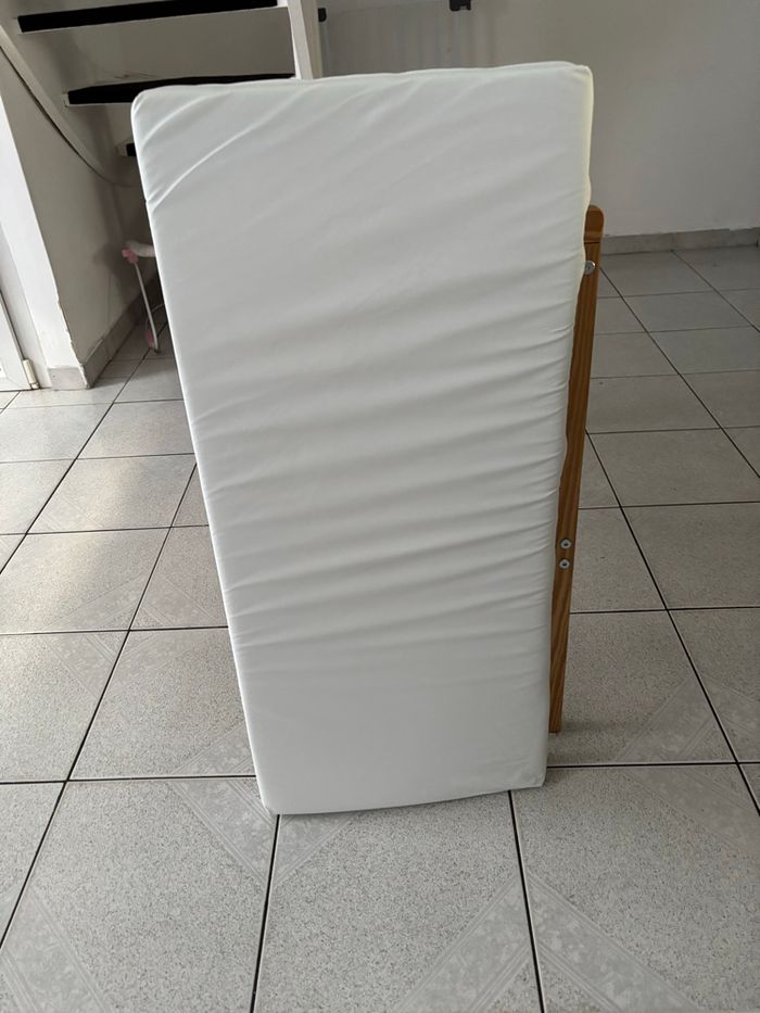 Petit lit bébé - photo numéro 3