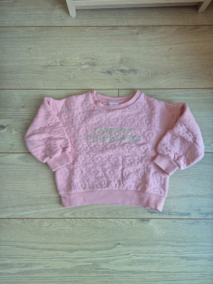 Sweat rose pretty macaroni