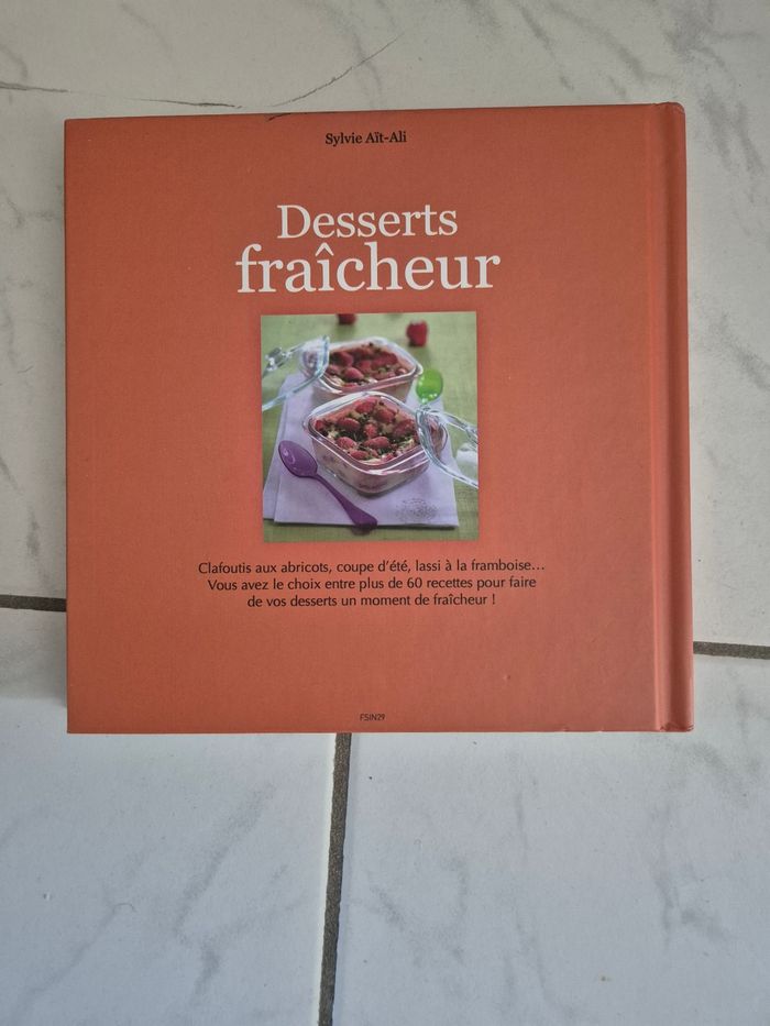 Livre "Desserts Fraîcheur ", - photo numéro 3