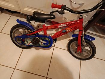 Vélo spiderman