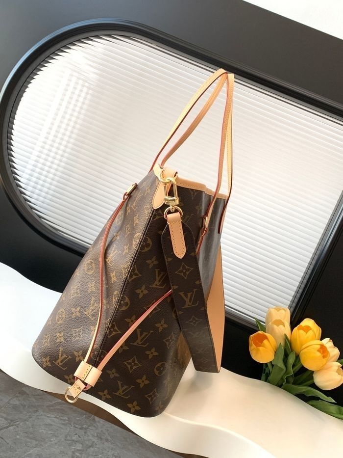 Louis Vuitton Neverfull
Bandouliere Inside Out GM
M11948 - photo numéro 4