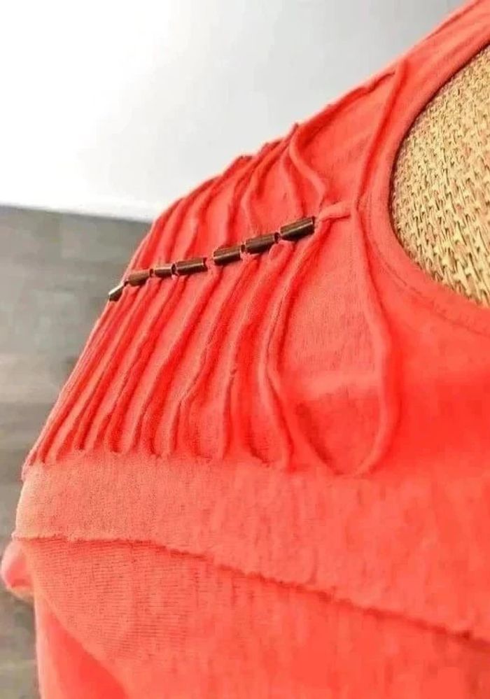15 € Top Cop Copine taille S excellent état - photo numéro 2