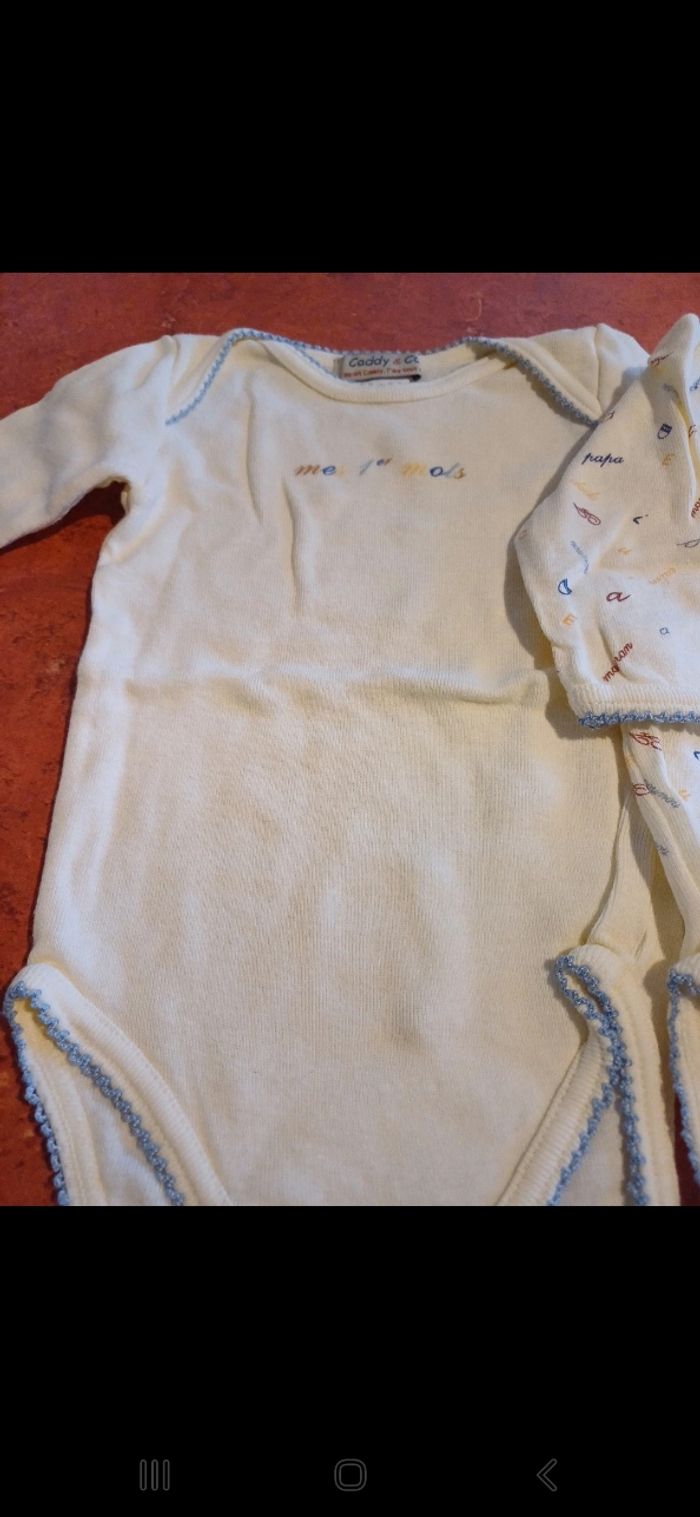Lot de 2 bodies bébé taille 3 mois - photo numéro 3