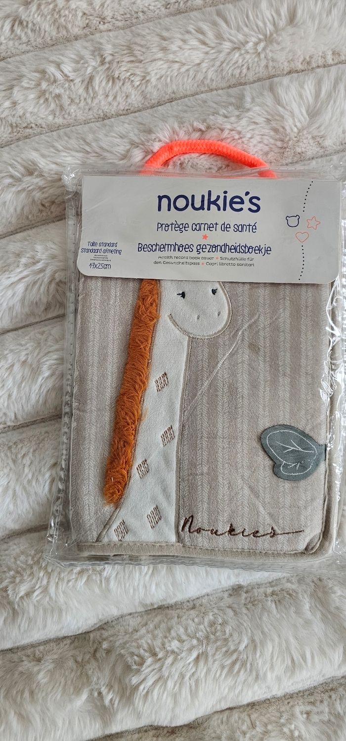 Protege carnet de santé Tiga Noukie's Neuf