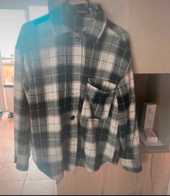 Sur chemise à carreaux