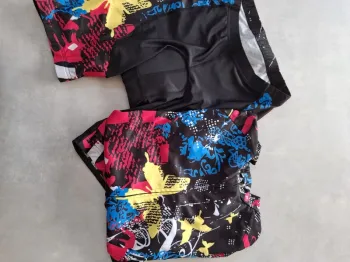 Ensemble cycliste femme neuf