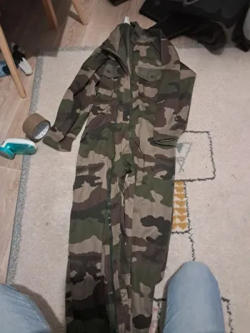 Combinaison militaire