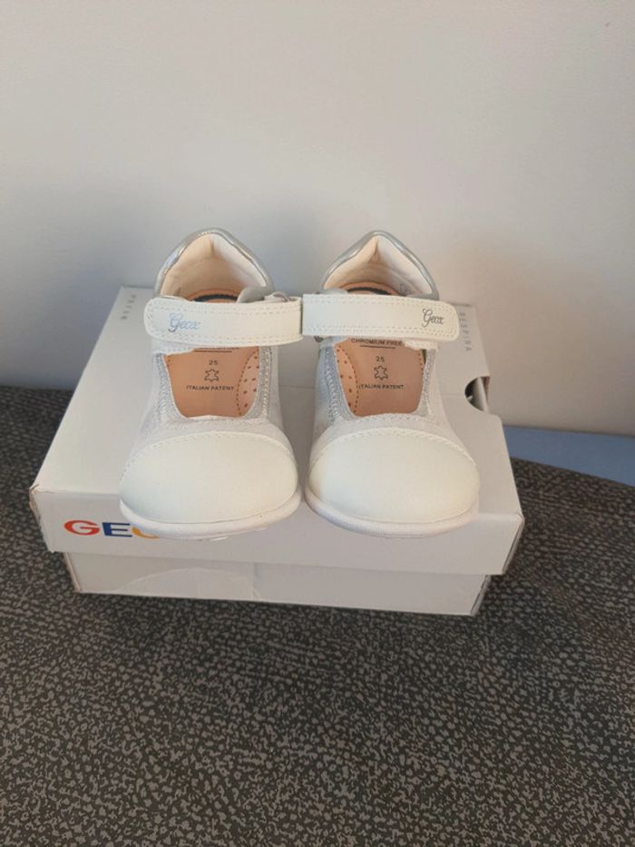 Ballerines babies en cuir Geox pointure 25 neuf avec étiquettes - photo numéro 3