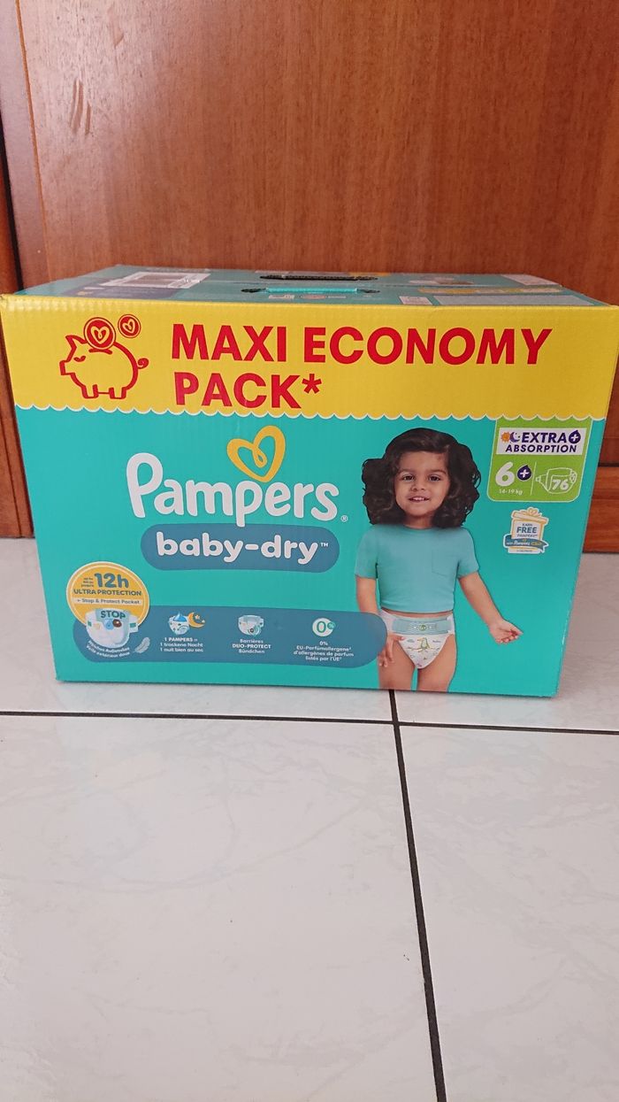 76 Couches pamper taille 6+pamper