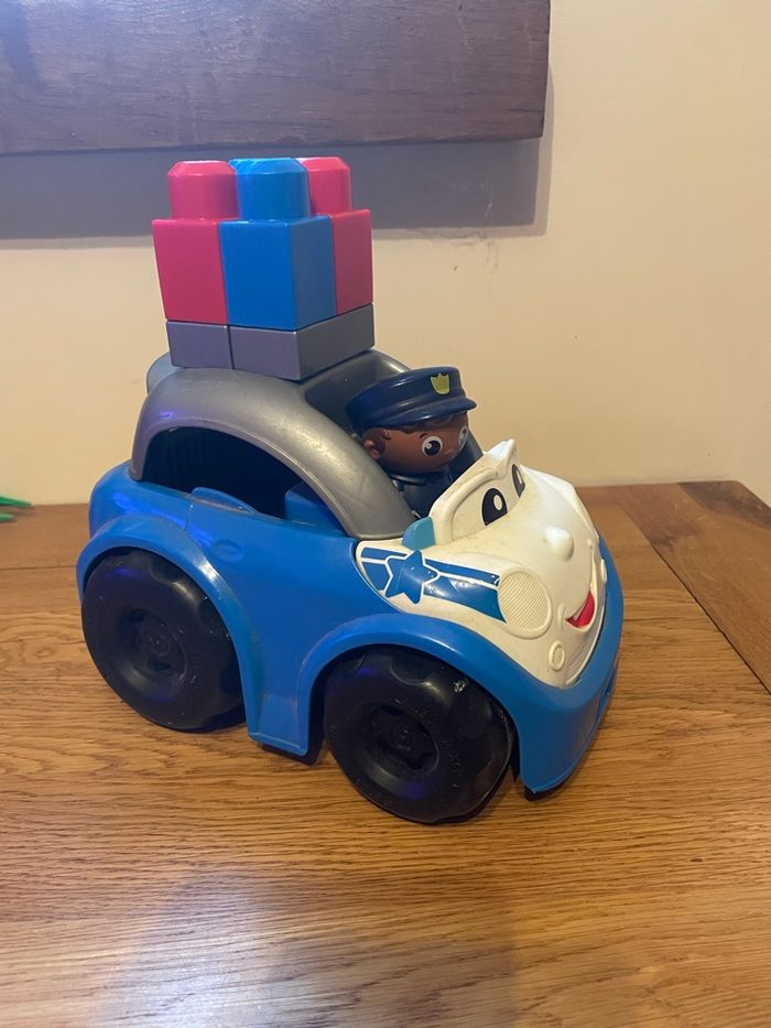 Voiture de police mégabloks - photo numéro 2