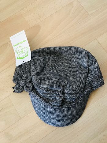 Casquette en laine  fille taille 8/12 ans neuf