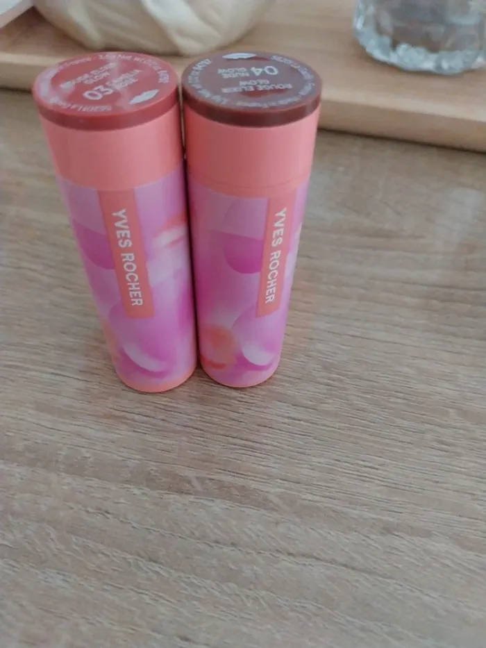 2 rouges à lèvres Yves Rocher - photo numéro 2