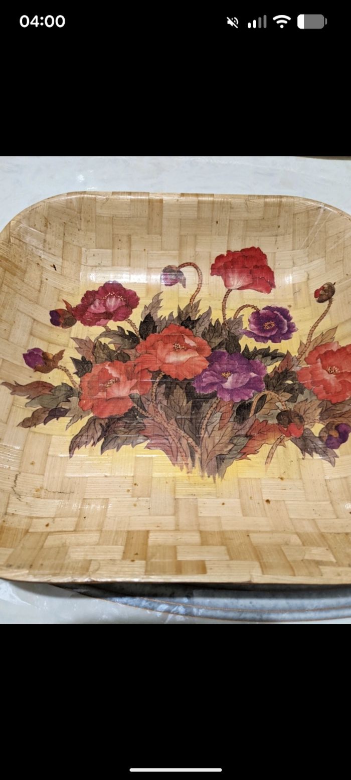 Beau plateau vintage avec un décor bouquet de fleurs au centre. - photo numéro 2