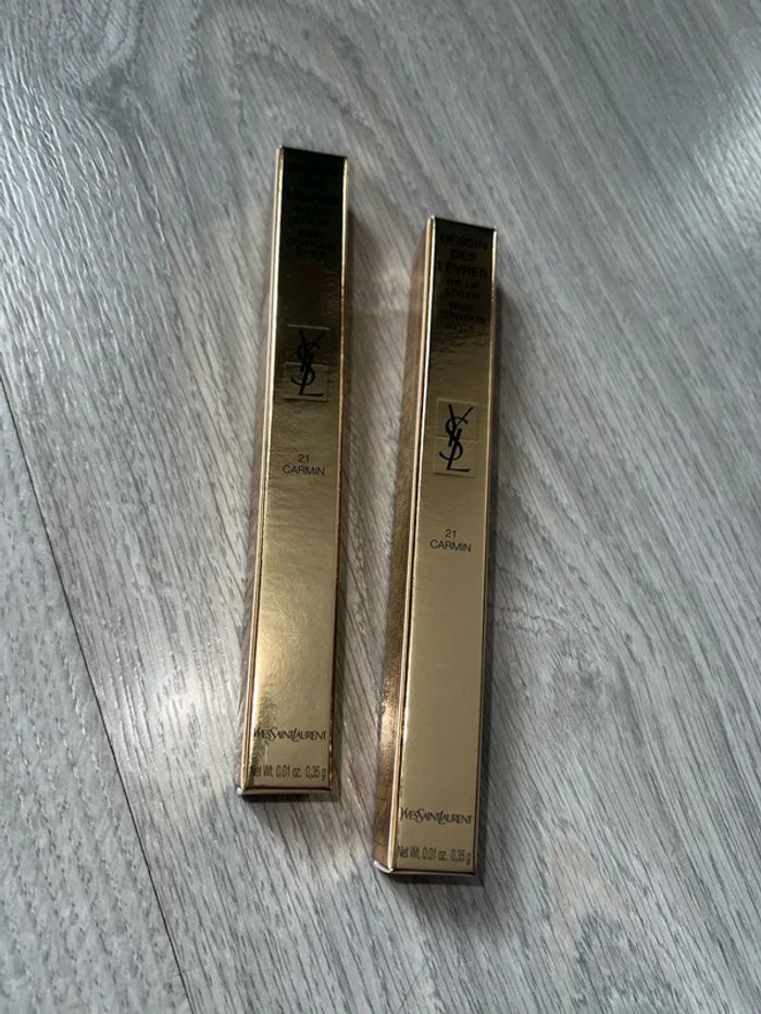 Lot de 2 Crayon à lèvre avec taille crayon d’un côté ( neuf )