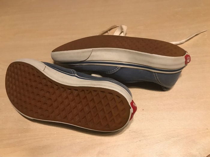 Chaussures VANS Taille 33 (5) - photo numéro 2