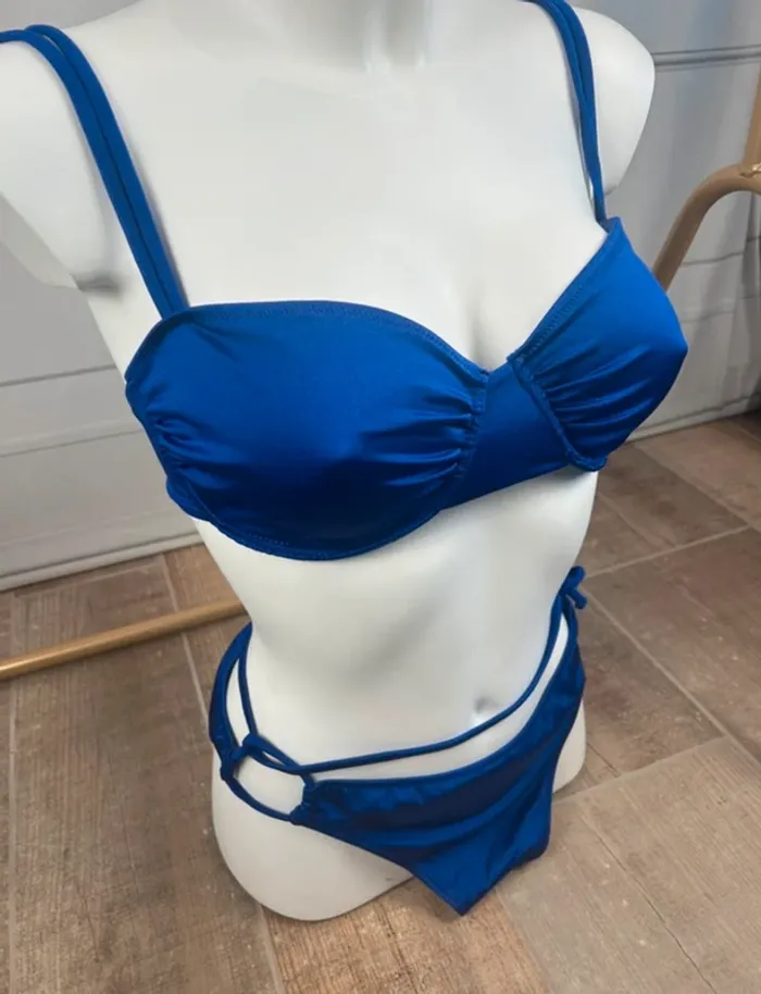 Maillot 2 pièces Ysé bleu iris 38 / M Neuf - photo numéro 2