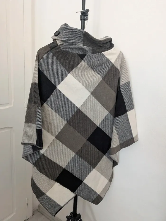 Poncho T.U - photo numéro 3