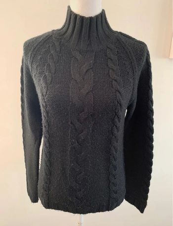 Pull en maille et torsades noir T38