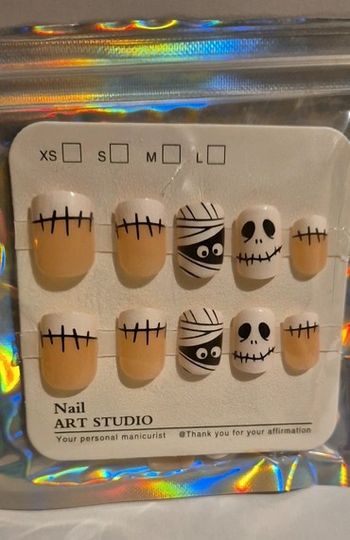 🖤 Faux ongles Press-On Effroi – 24 pièces pour un look macabre & ensorcelant 👻✨