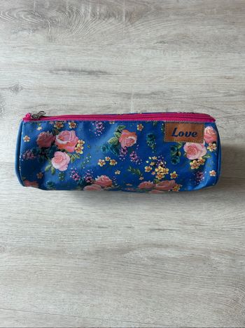 Trousse fleurie love