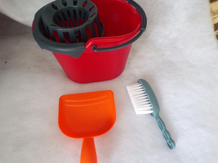 Seau + Pelle +Balayette - photo numéro 2