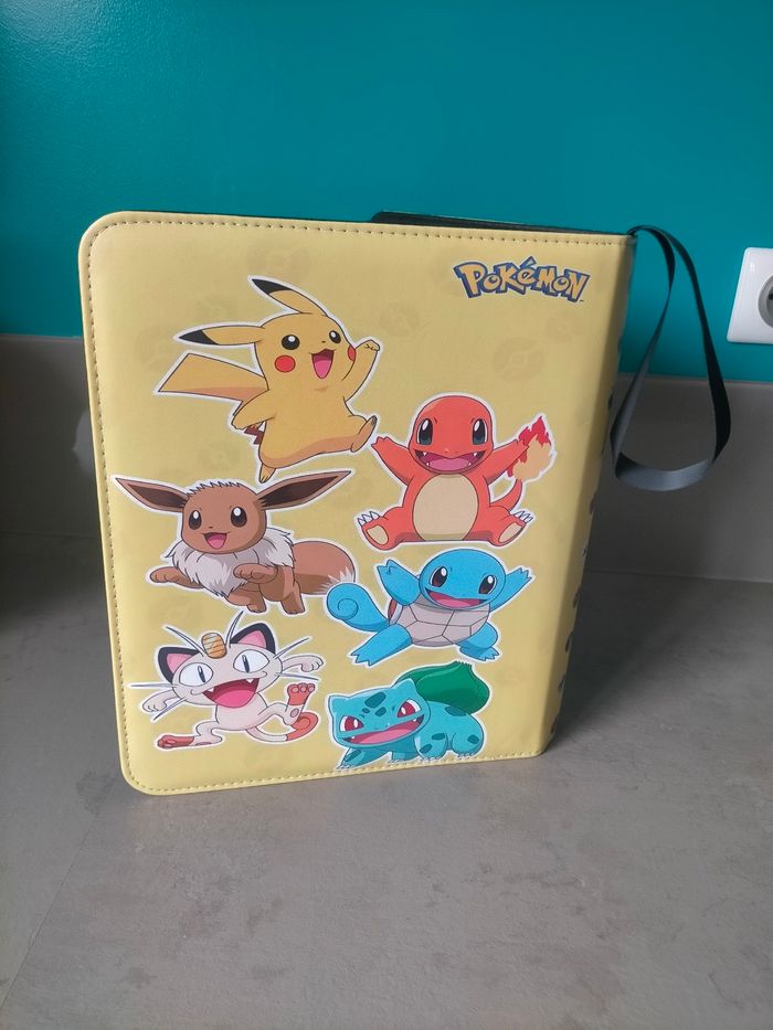 Classeur pour 900 cartes Pokémon - photo numéro 2