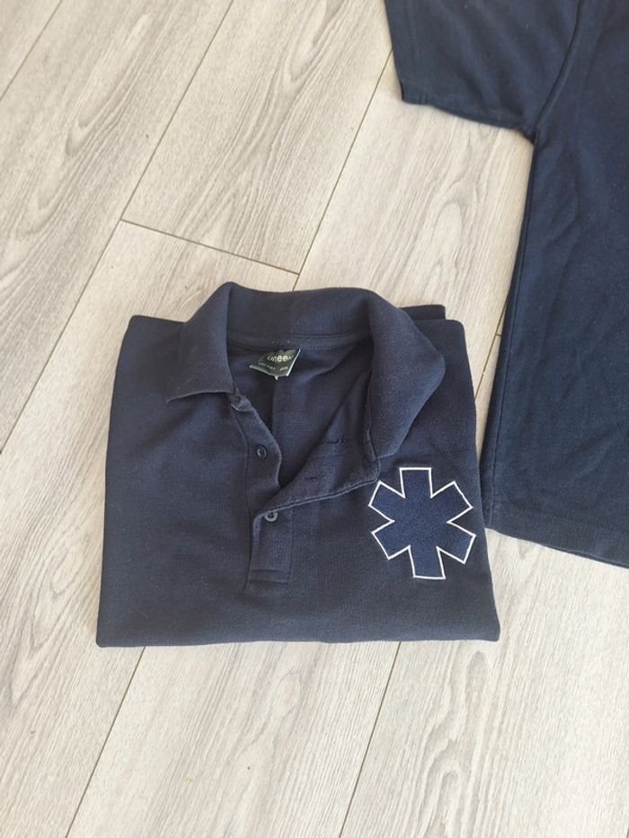 2 polos bleu marine ambulancier taille 2 XL - photo numéro 2