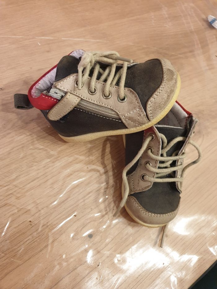 Chaussure pointure 19