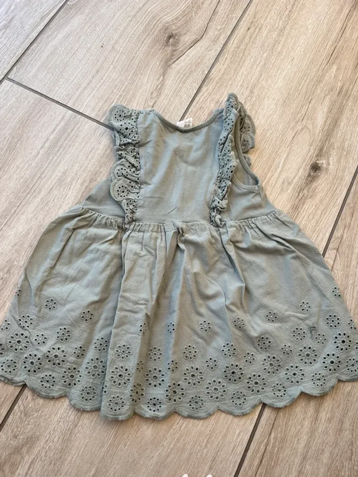 Robe kaki H&M - photo numéro 2