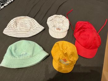 Lot casquettes chapeaux bob bébé 45-47