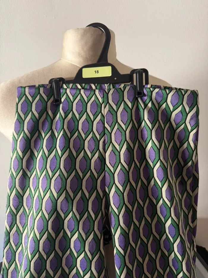 Pantalon Motif Géométrique Violet & Vert - Taille Haute / Évasé - photo numéro 2