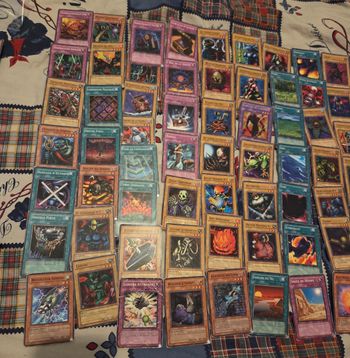 💜Lots 120 cartes yu gi oh