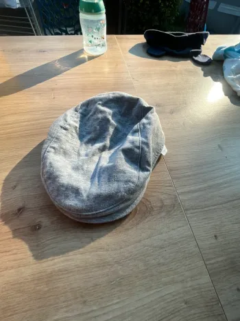 Béret marque kiabi taille 47 cm