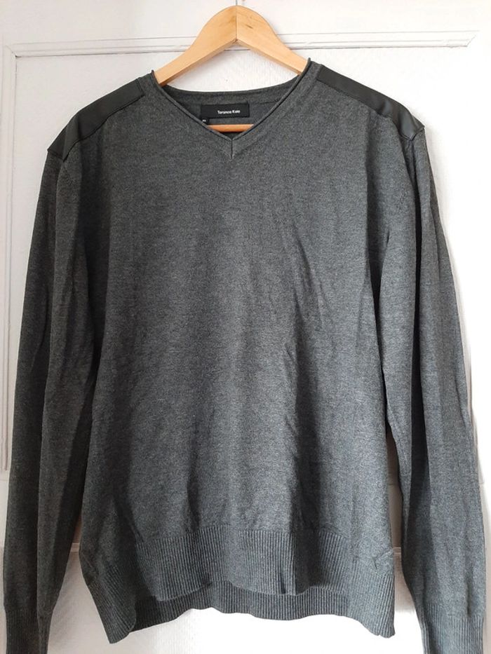 Pull gris