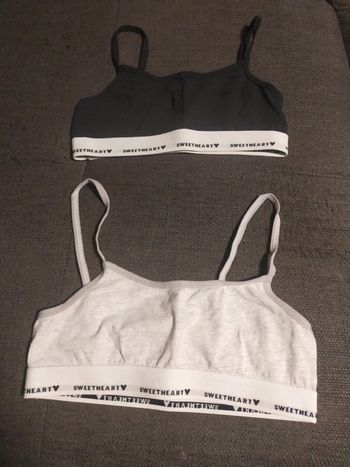 Brassières x 2  fille 11/12 ans Zeeman.