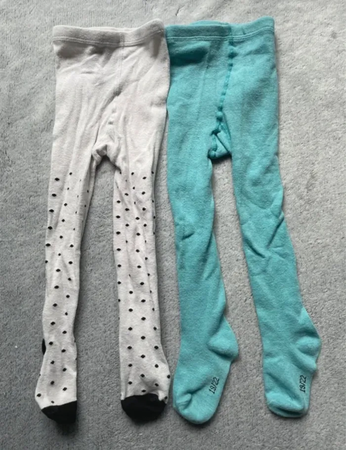 Lot 2 collants, 19/22