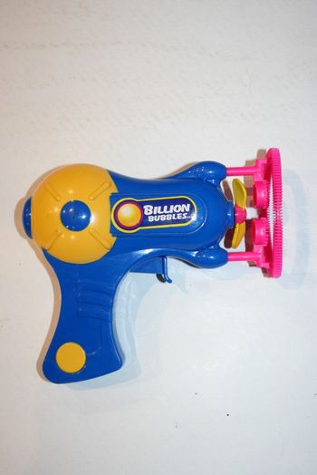 Pistolet à bulles à piles