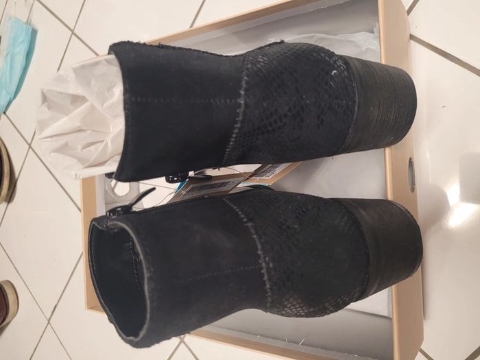 Bottines/boots noir taille 36 - photo numéro 4