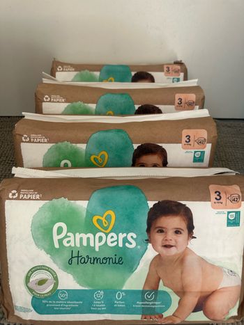 Lot de 168 couches Pampers harmonie T3