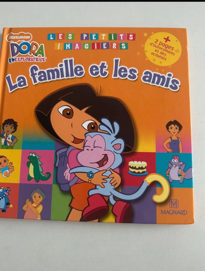 La famille, les amis de Dora - Livre en très bon état