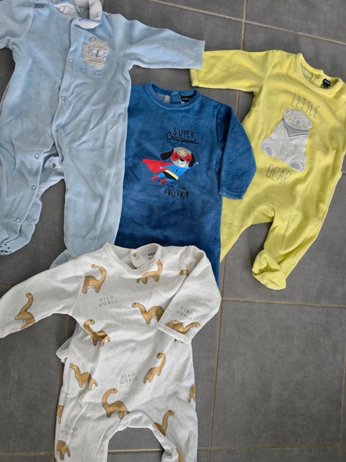 Lot de 4 pyjamas - photo numéro 2
