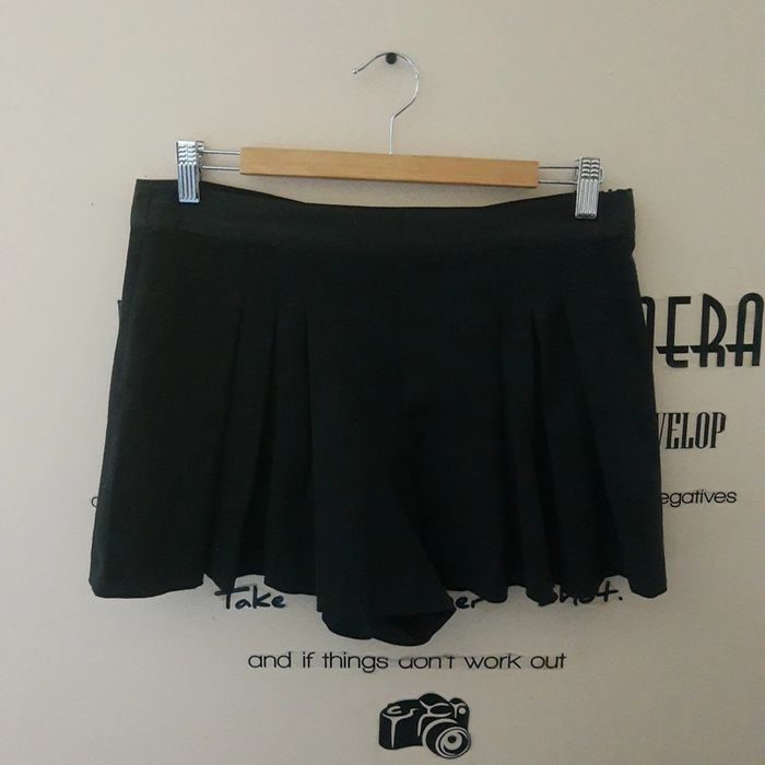 Short noir épais hiver Zara taille M - photo numéro 3