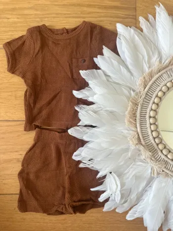 Ensemble Vertbaudet – 3 mois – Haut + short en maille gaufrée – Marron