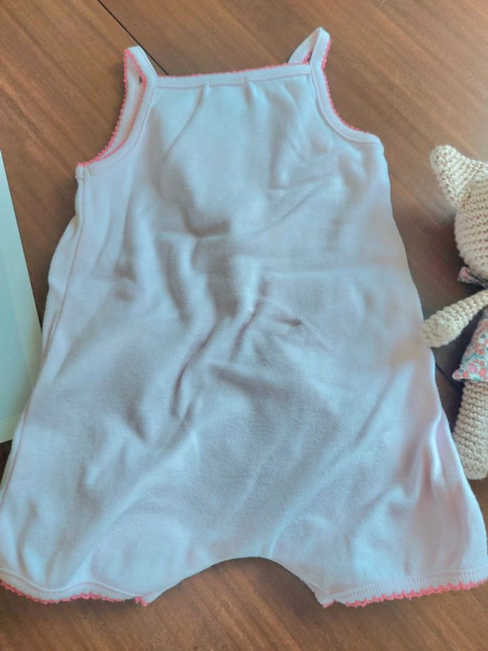 Combinaison barboteuse Obaïbi taille 1 mois - photo numéro 5