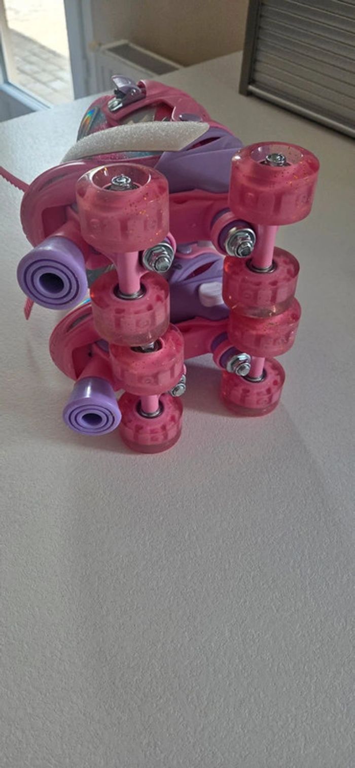 Rollers + casque + kit de protection - photo numéro 2