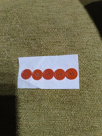 Lot 5 boutons orange 1.8 cm